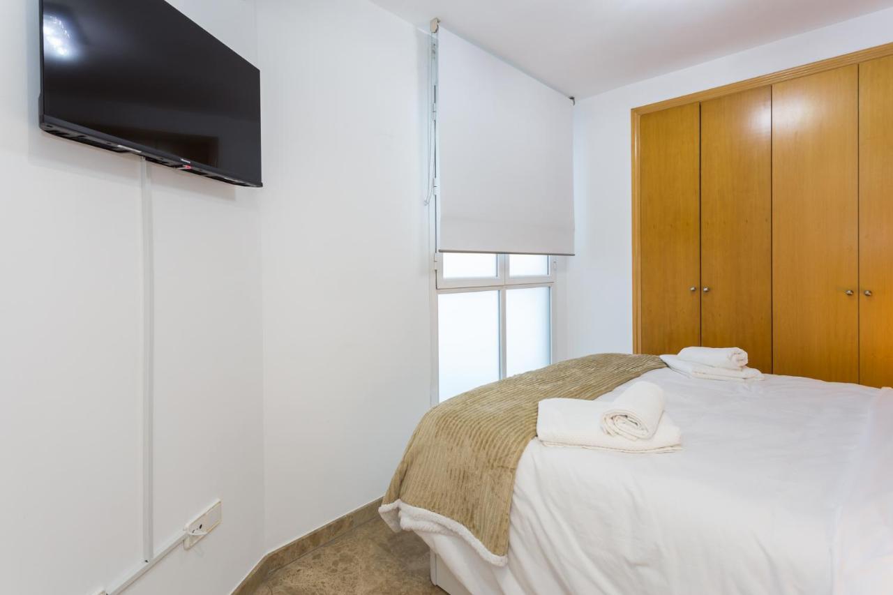 Piso Familiar Cerca Del Centro, Ac Y Wifi Gratis Apartment Valencia Ngoại thất bức ảnh