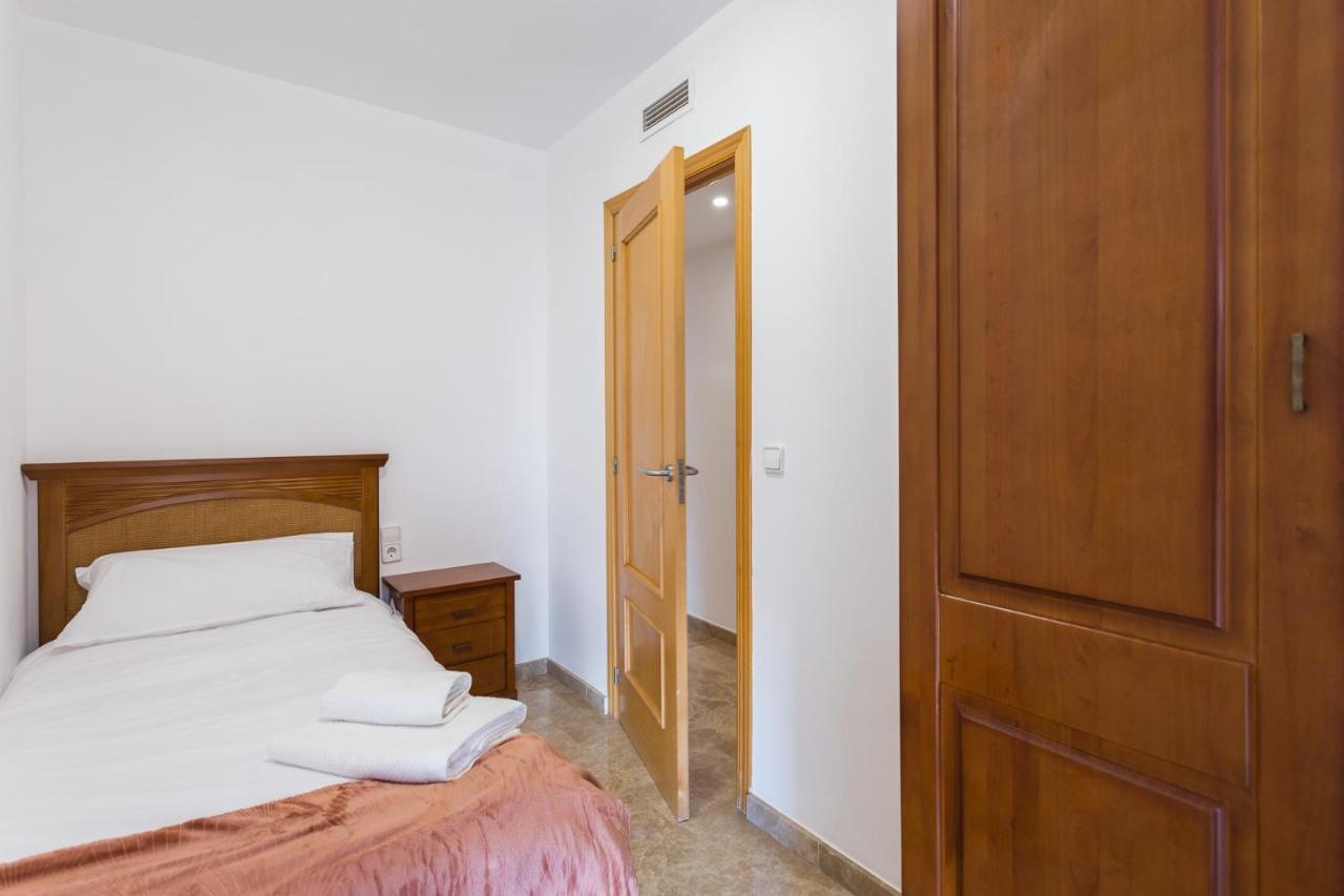 Piso Familiar Cerca Del Centro, Ac Y Wifi Gratis Apartment Valencia Ngoại thất bức ảnh
