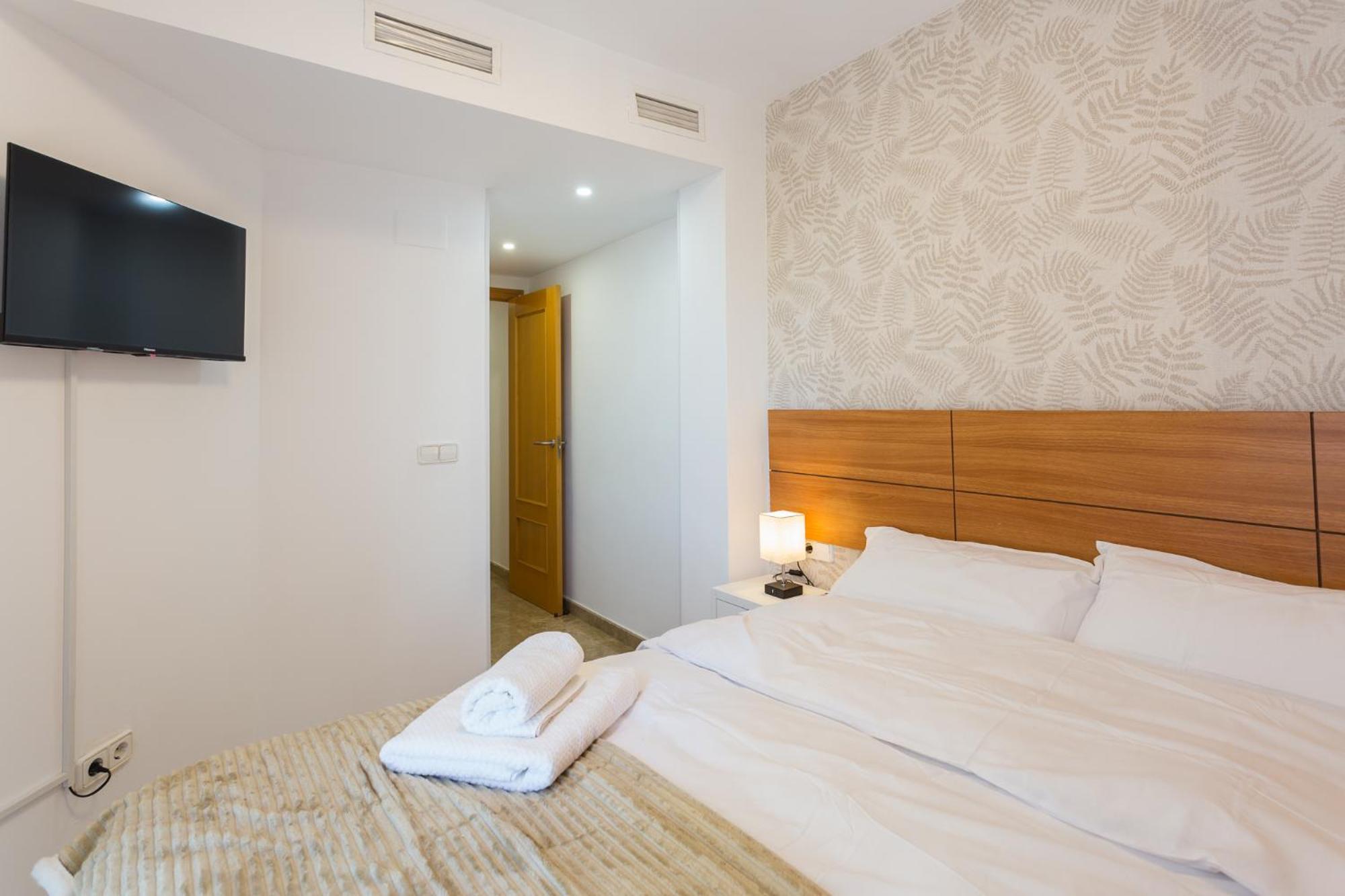Piso Familiar Cerca Del Centro, Ac Y Wifi Gratis Apartment Valencia Ngoại thất bức ảnh