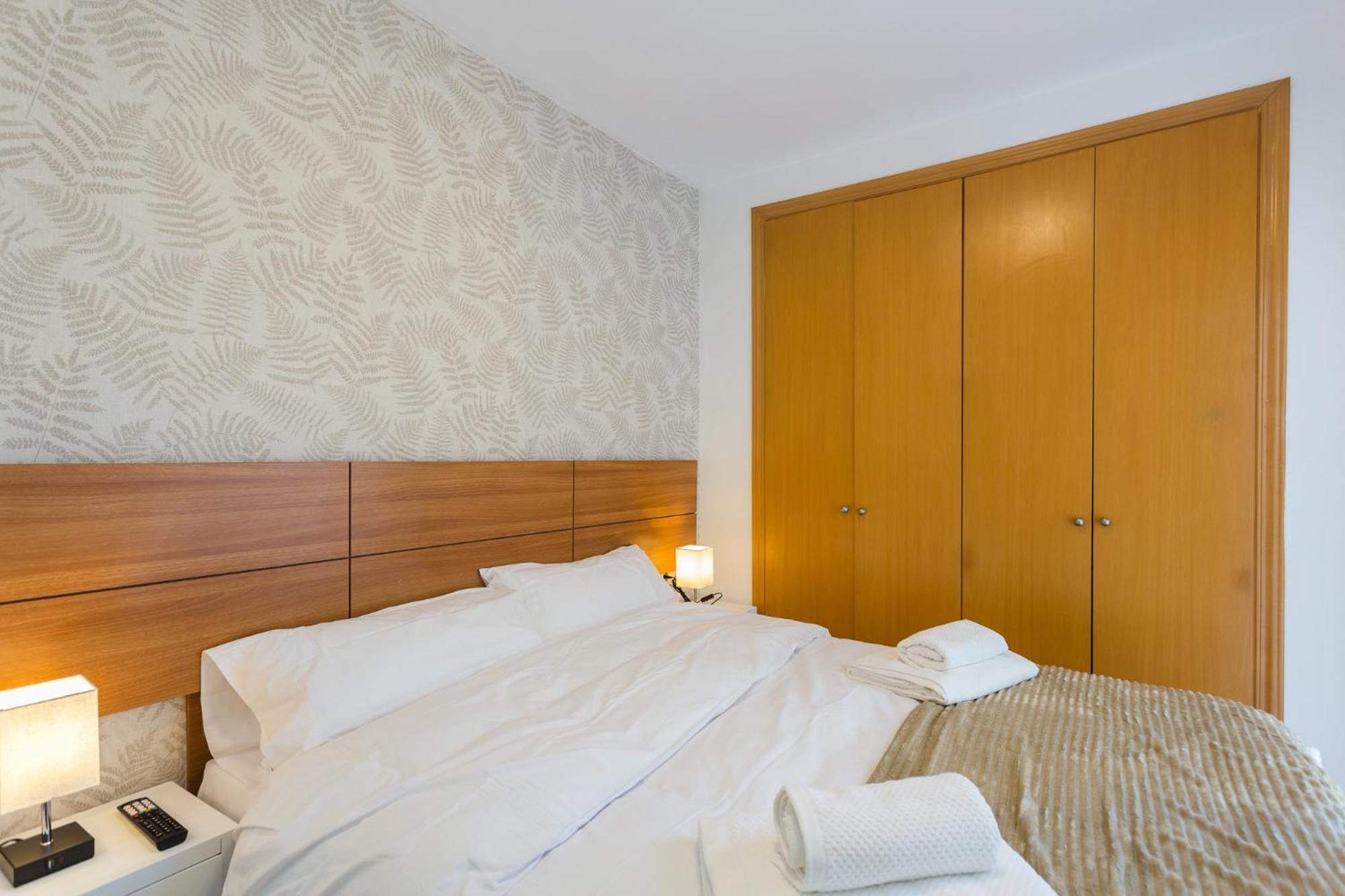 Piso Familiar Cerca Del Centro, Ac Y Wifi Gratis Apartment Valencia Ngoại thất bức ảnh