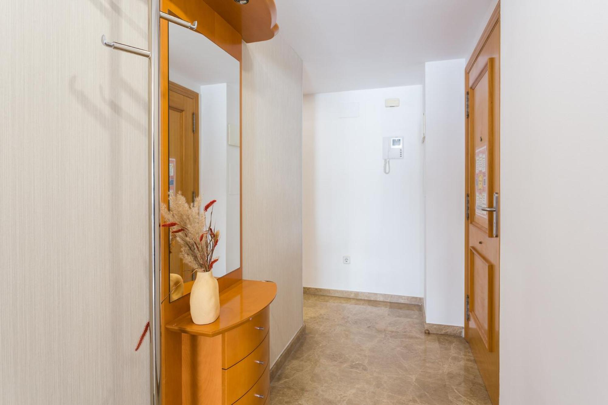 Piso Familiar Cerca Del Centro, Ac Y Wifi Gratis Apartment Valencia Ngoại thất bức ảnh